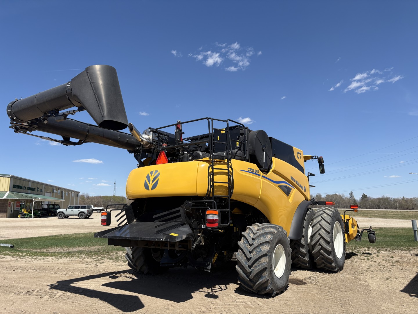 2025 New Holland CR9.90Z Combine