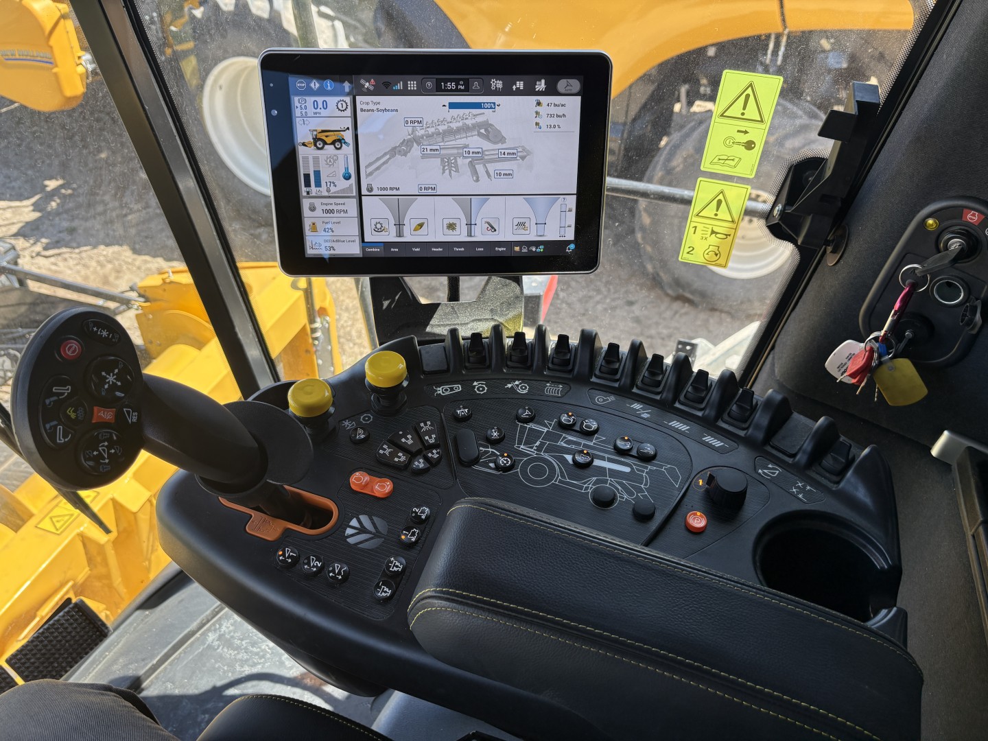 2025 New Holland CR9.90Z Combine