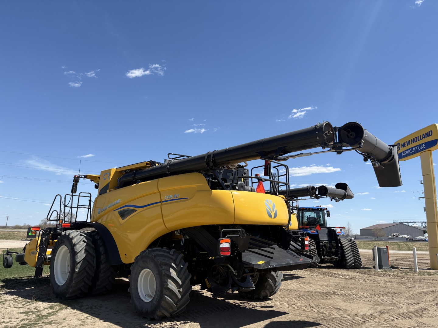 2025 New Holland CR9.90Z Combine