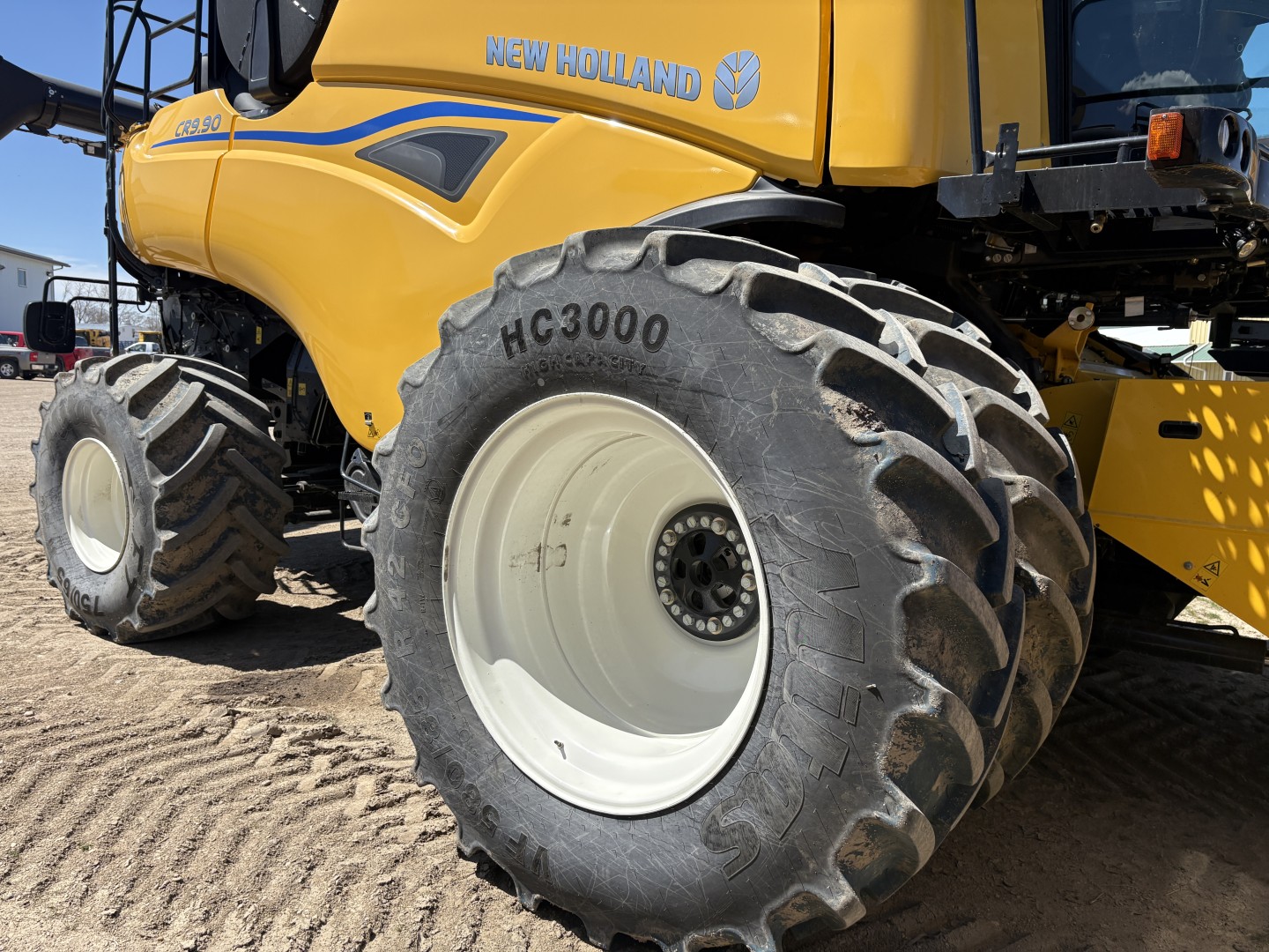 2025 New Holland CR9.90Z Combine