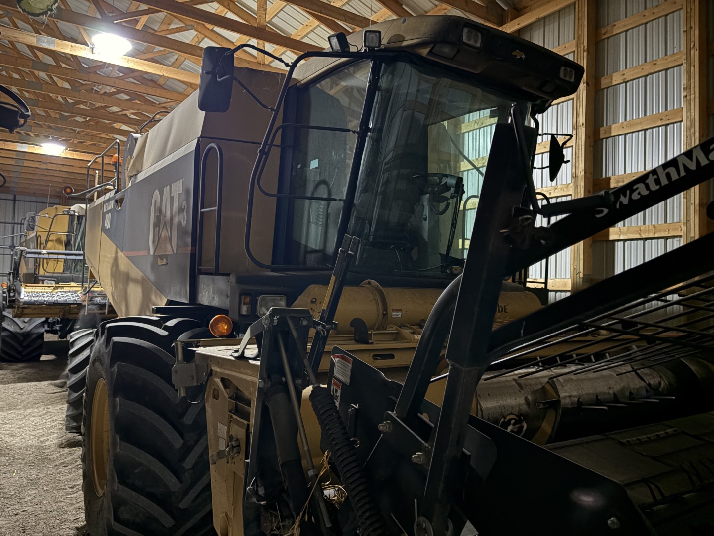 2001 Caterpillar 480 Combine