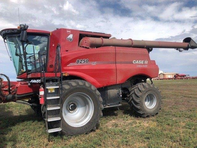 2023 Case 8250 Combine