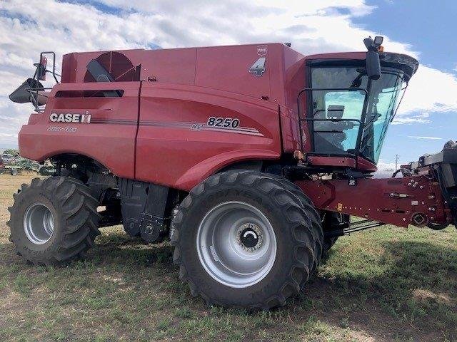 2023 Case 8250 Combine