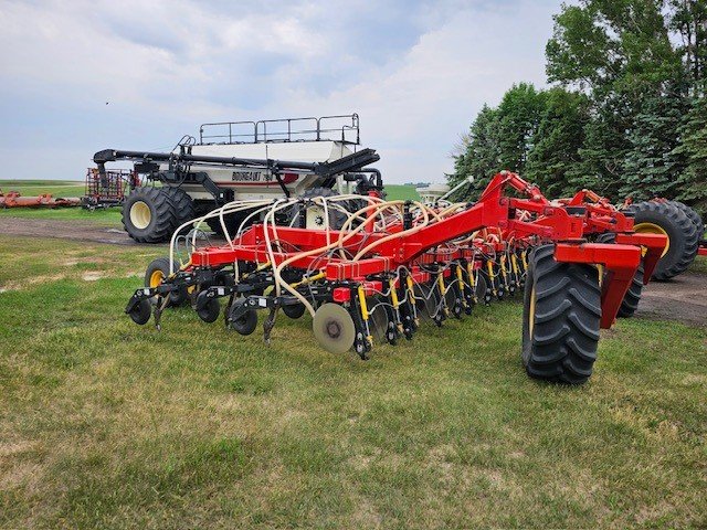 2014 Bourgault 3320-76 Seeding Tool