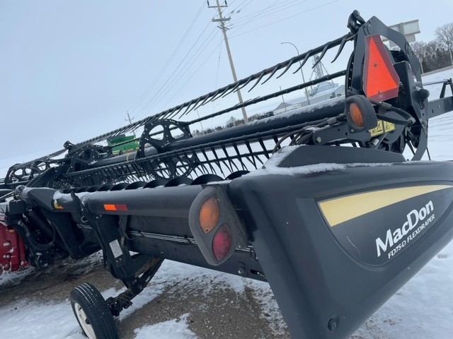 2014 MacDon FD75-40 Header Combine