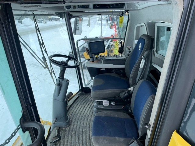 2017 New Holland CX8.80 Combine