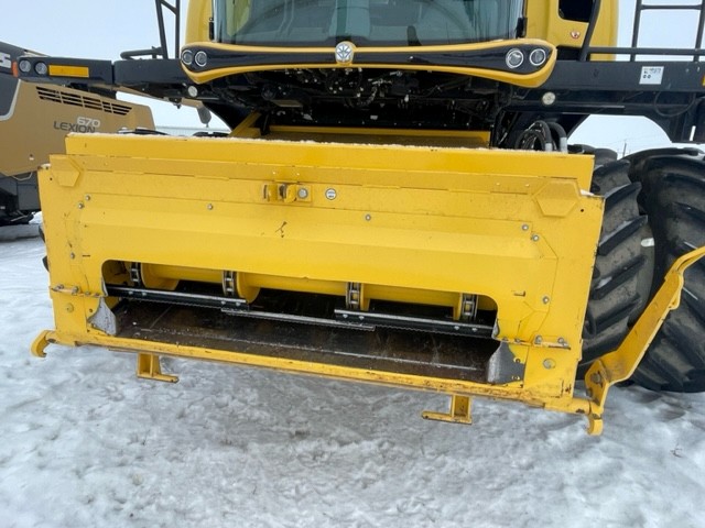 2017 New Holland CX8.80 Combine