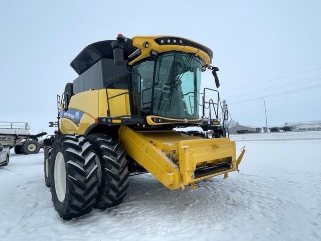 2017 New Holland CX8.80 Combine