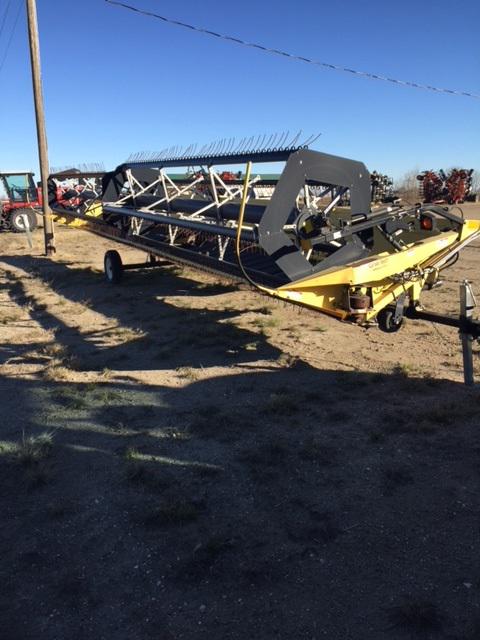 1999 Honey Bee SP36 Header Combine