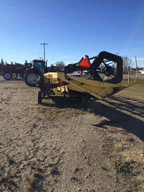 1999 Honey Bee SP36 Header Combine