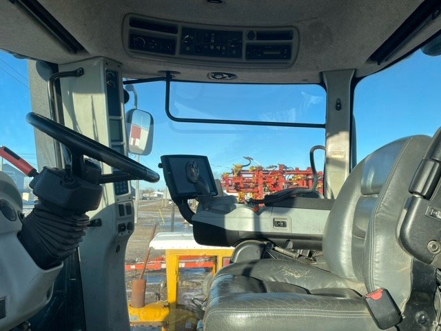 2012 New Holland T9.615Q Tractor Rubber Track