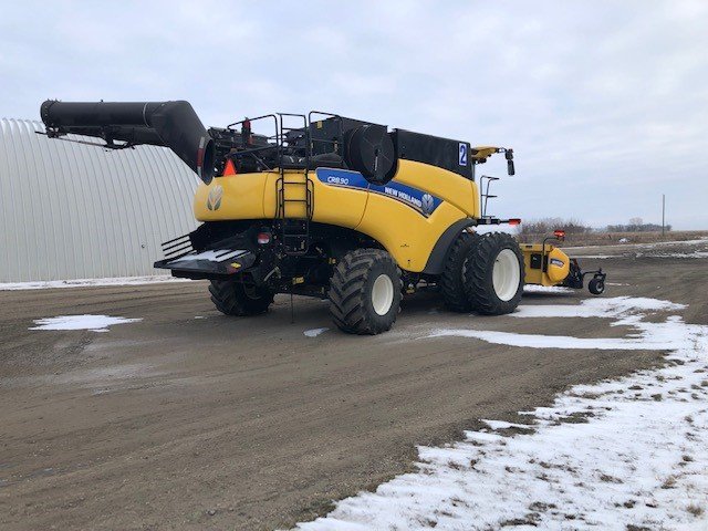 2016 New Holland CR8.90 Combine