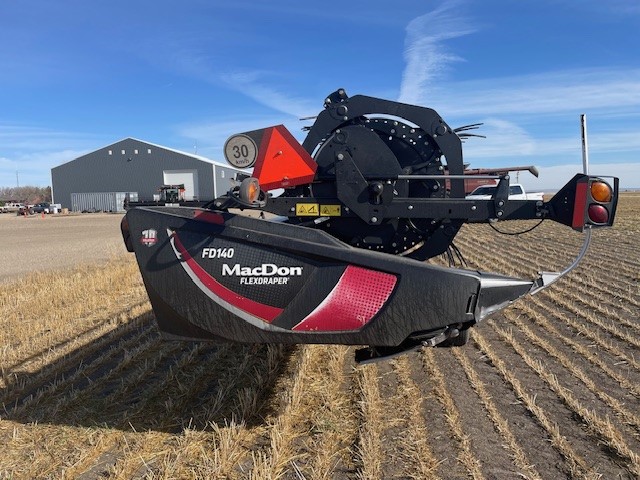 2019 MacDon FD140 Header Combine