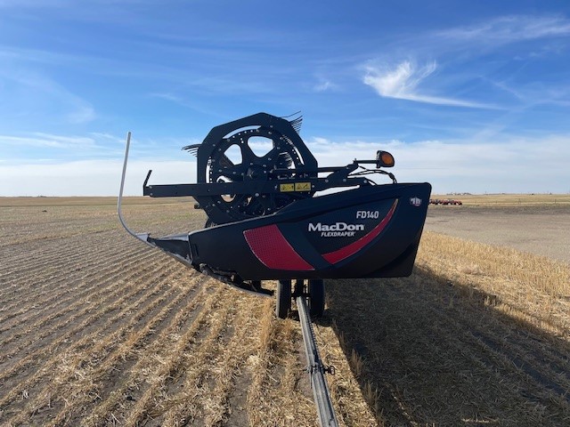 2019 MacDon FD140 Header Combine