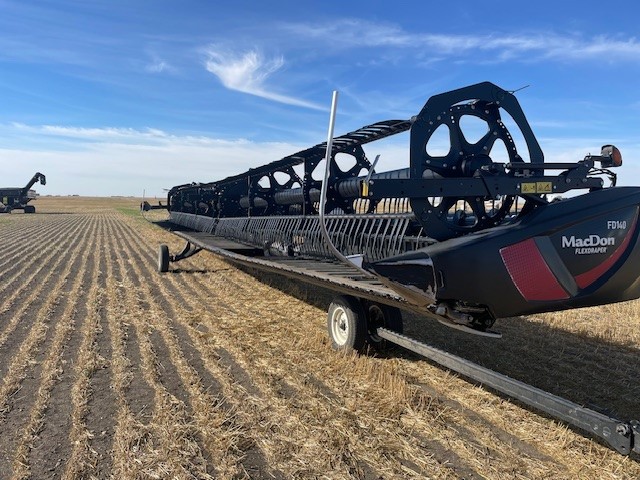 2019 MacDon FD140 Header Combine