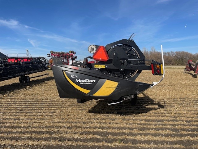 2021 MacDon FD140 Header Combine