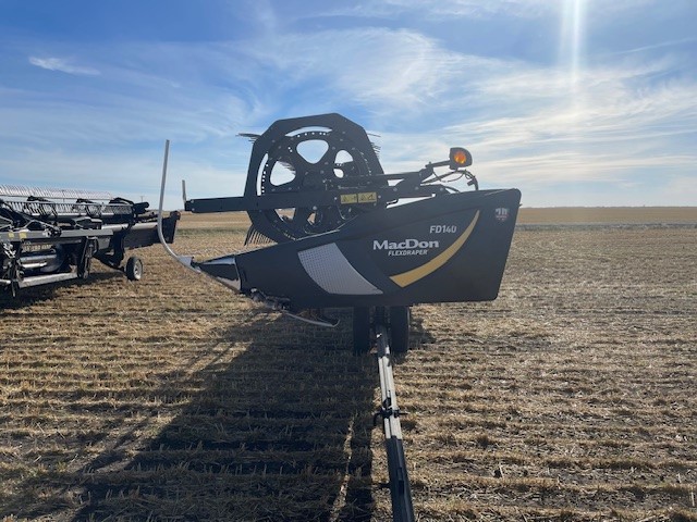 2019 MacDon FD140 Header Combine