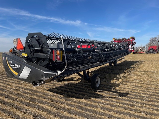 2019 MacDon FD140 Header Combine