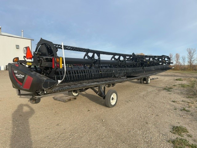 2022 MacDon FD140 Header Combine