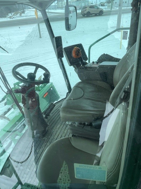 2015 John Deere S690 Combine