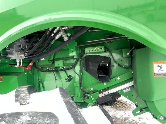 2015 John Deere S690 Combine