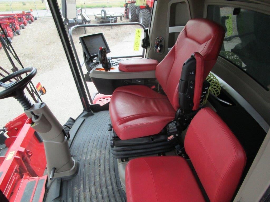 2022 Case 8250 Combine