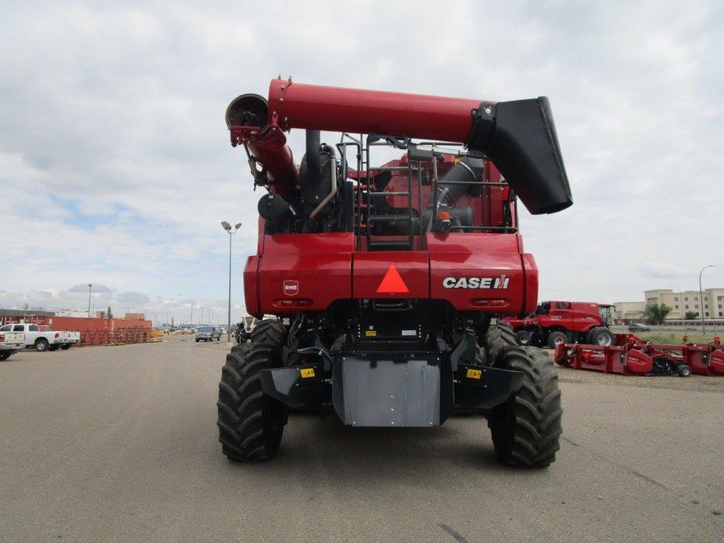 2022 Case 8250 Combine