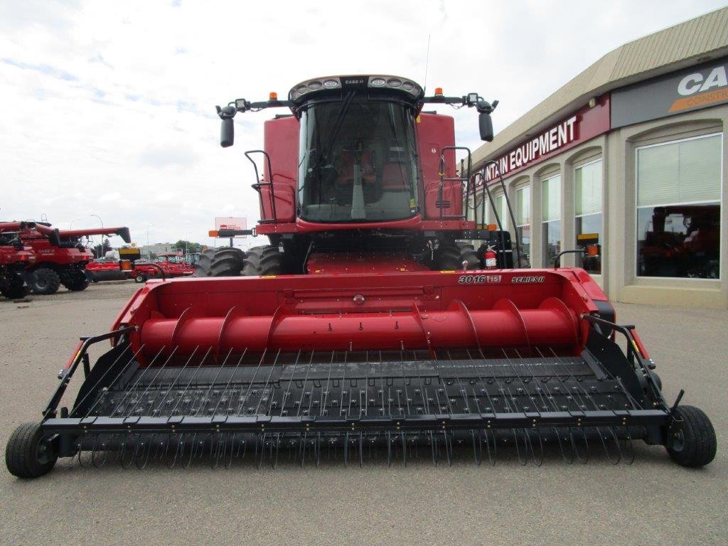 2022 Case 8250 Combine