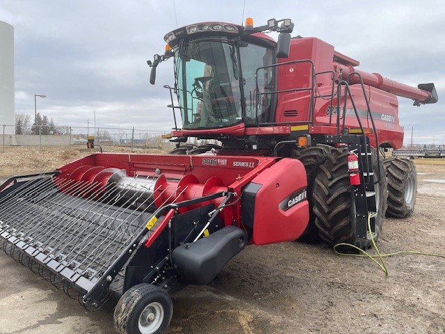 2016 Case 8240 Combine