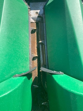 1989 John Deere 843 Header Corn Head