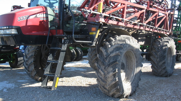 2010 Case IH 3330 Sprayer/High Clearance