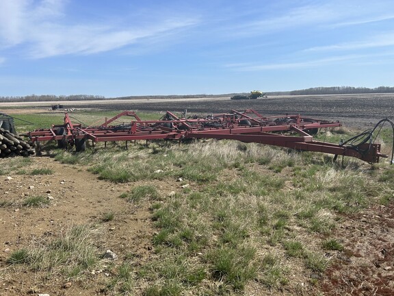 Case IH 4700 Field Cultivator