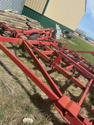 Case IH 4700 Field Cultivator