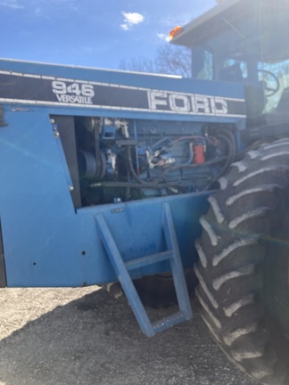 1991 Ford NH 946 Tractor 4WD