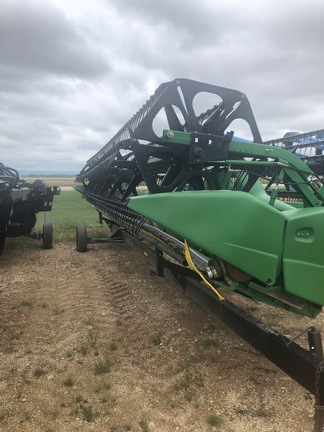 2004 John Deere 630F Header Combine