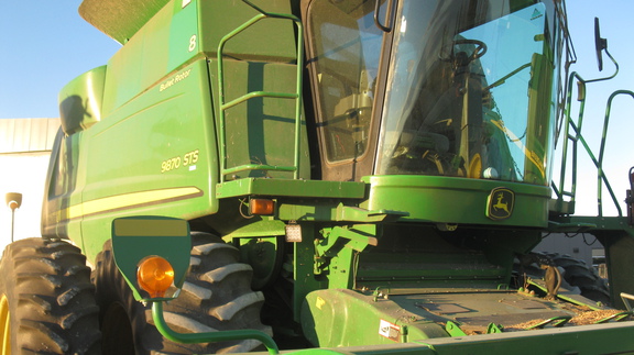 2009 John Deere 9870 STS Combine