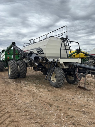 Bourgault 6550ST Air Seeder