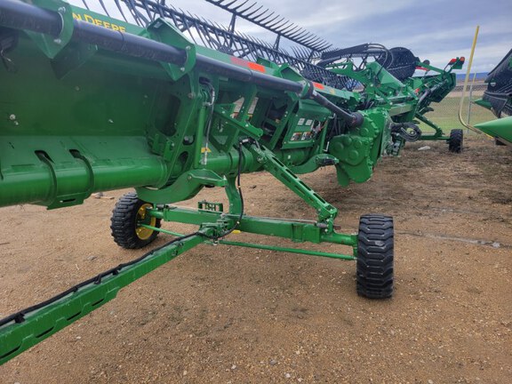 2022 John Deere HD45F Header Combine