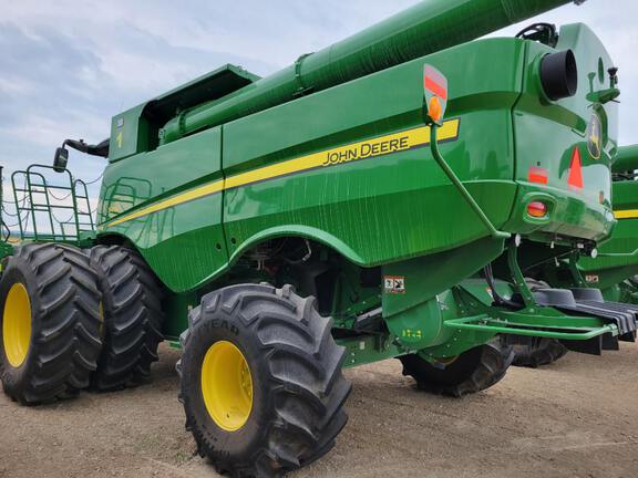 2021 John Deere S790 Combine