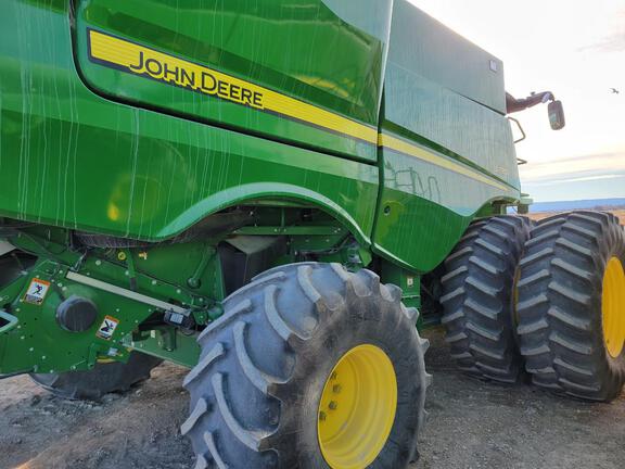 2021 John Deere S790 Combine