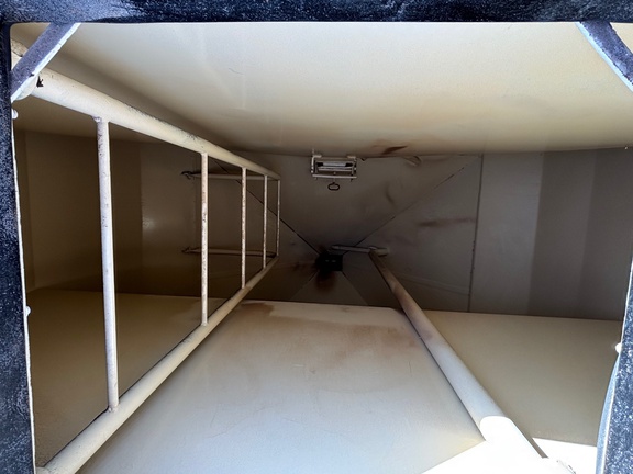 2009 Bourgault 6700ST Air Seeder