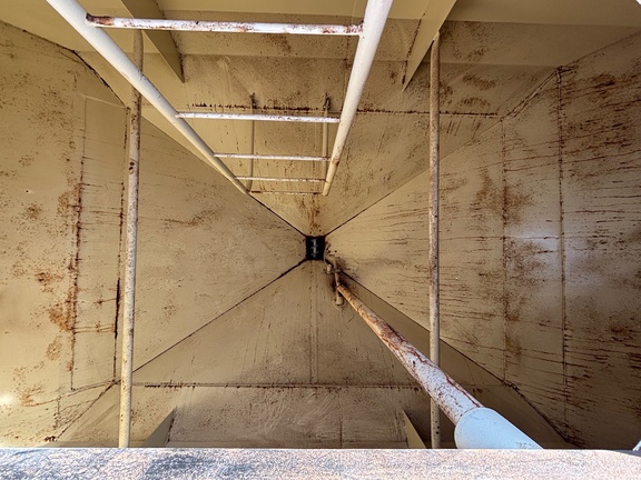 2009 Bourgault 6700ST Air Seeder