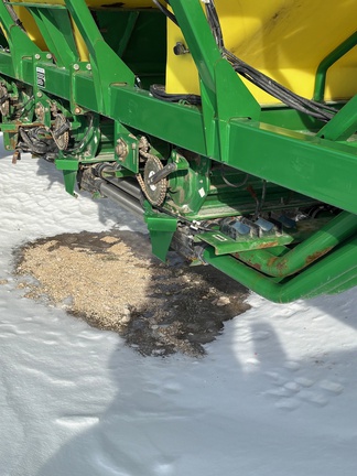 2008 John Deere 1910 Air Seeder