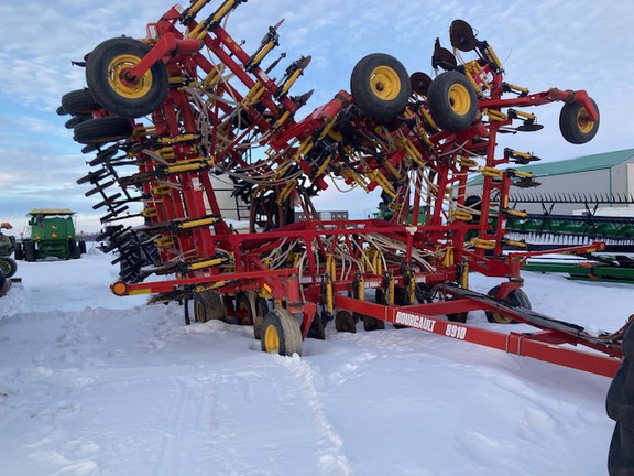 2014 Bourgault 8910 Air Seeder