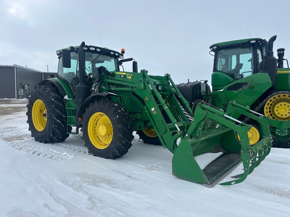 2019 John Deere 6195R Tractor