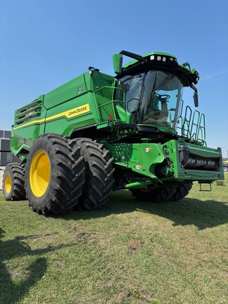 2022 John Deere X9 1000 Combine