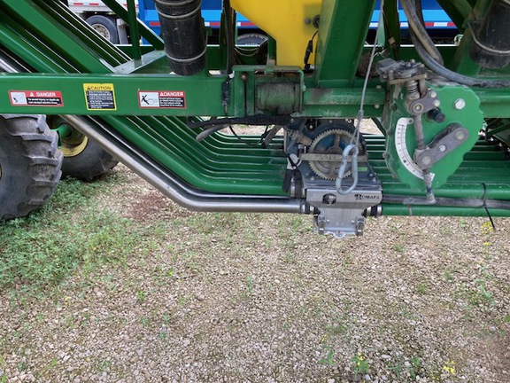 John Deere 1910 Air Seeder