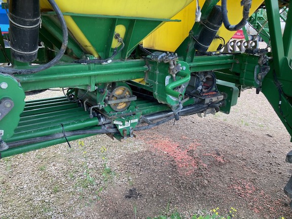 John Deere 1910 Air Seeder