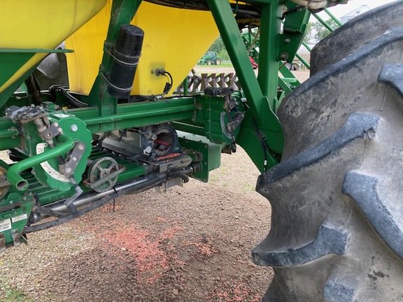 John Deere 1910 Air Seeder