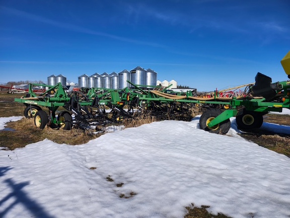 John Deere 1810 Air Seeder